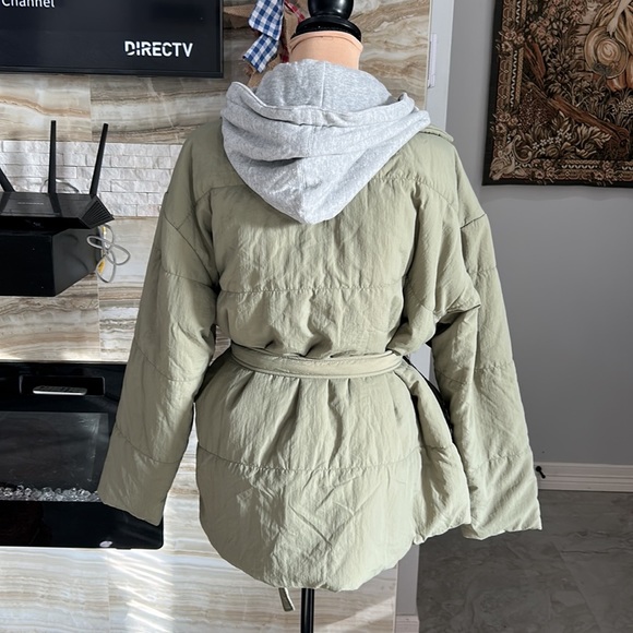 BLANK NYC Women's Hooded Quilted Tie Waist Puffer Coat size medium - Picture 10 of 13